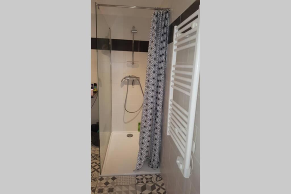 Gite Elyaco - Appartement Complet Avec 2 Chambres アンクール エクステリア 写真